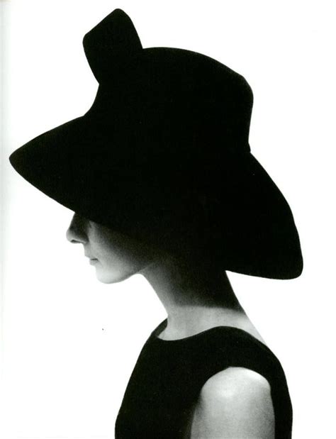 Black velvet wotch hat